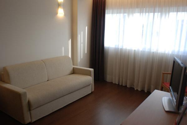 Hotel Capital โรวีโก ภายนอก รูปภาพ